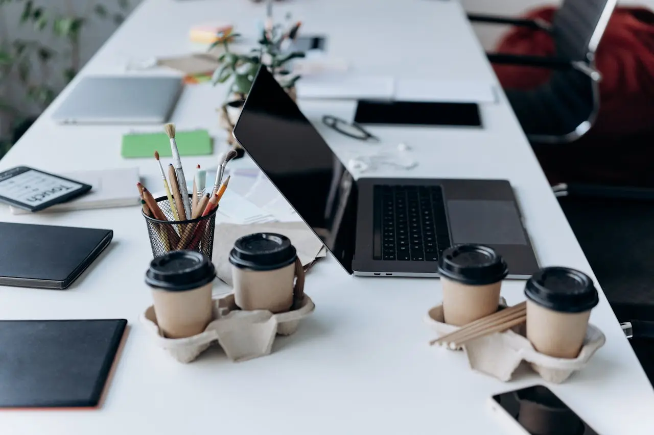 A holistic business intelligence overview â the analyst's view of every signal that affects your business